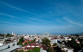 Genio Hotel Manado